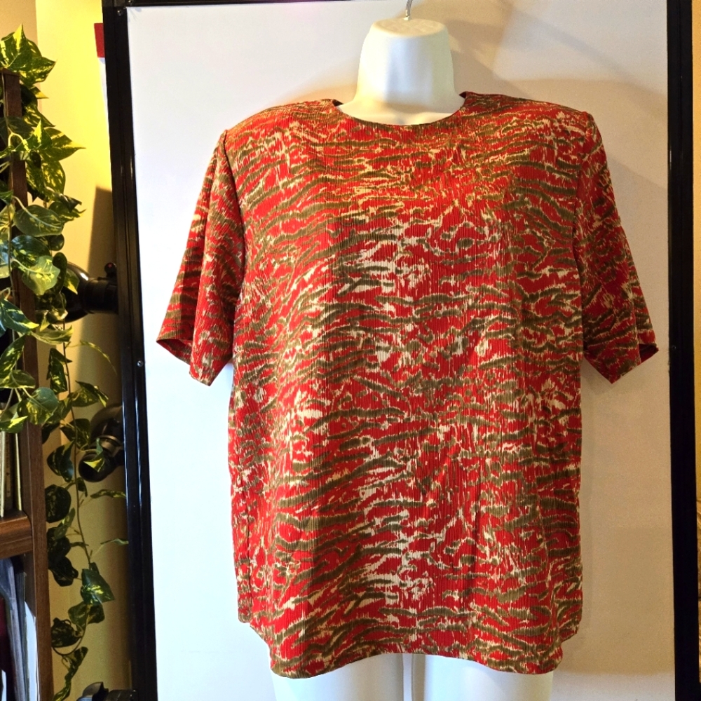 Hill Archer Short Sleeve Woman's Blouse, Red, Cream, Taupe Print, Size 8